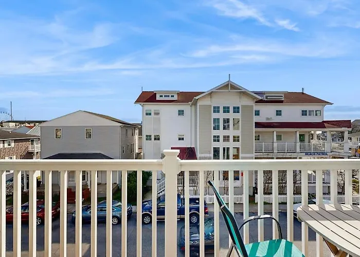 Surfcrest 201
